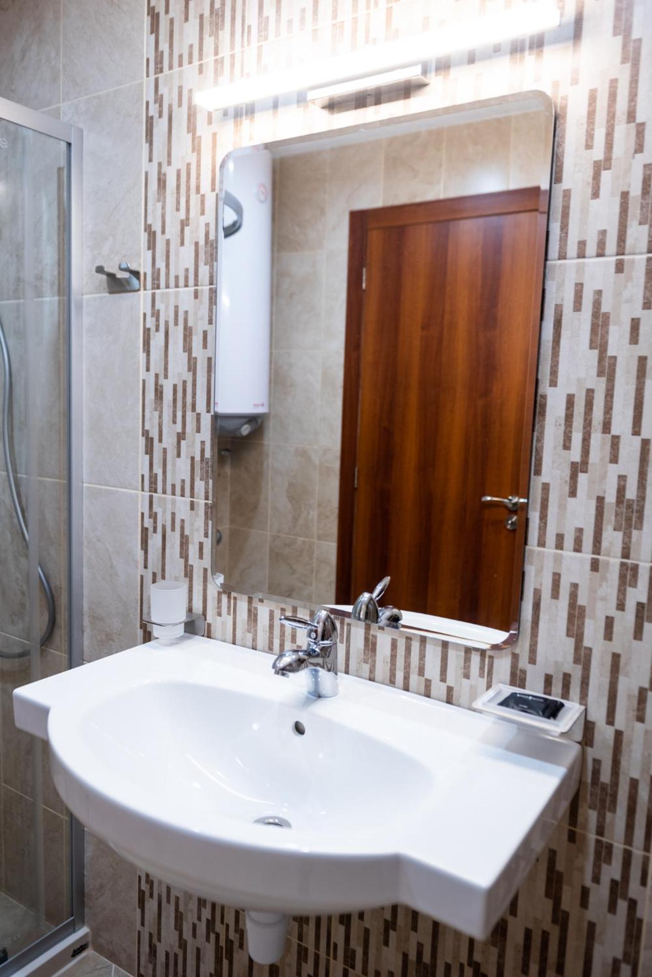 Queen'S Garden Balchik Apartment Eksteriør bilde