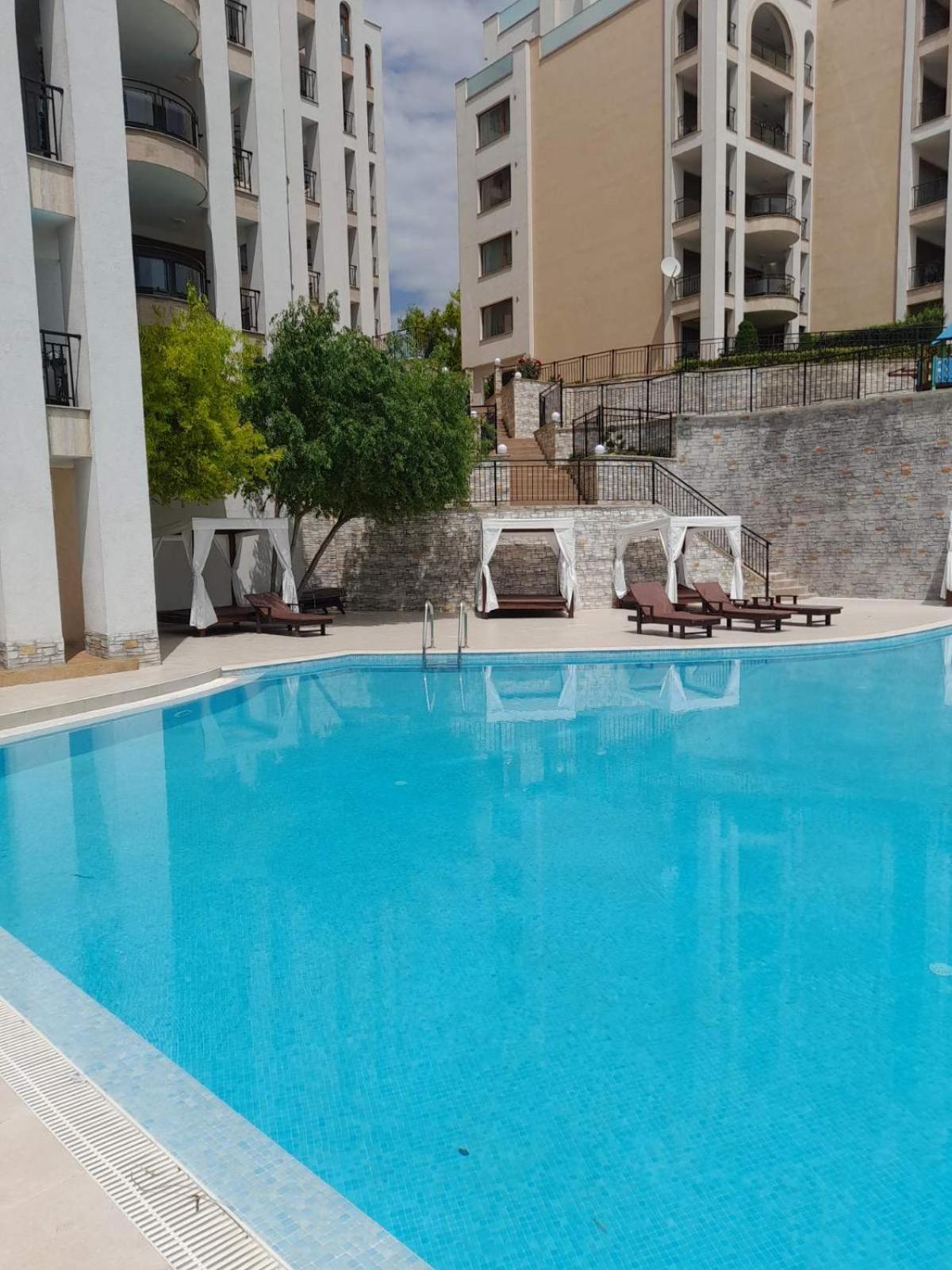 Queen'S Garden Balchik Apartment Eksteriør bilde